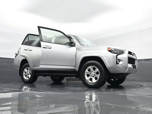 Used 2015 Toyota 4Runner SR5 Premium AWD/4WD image 29