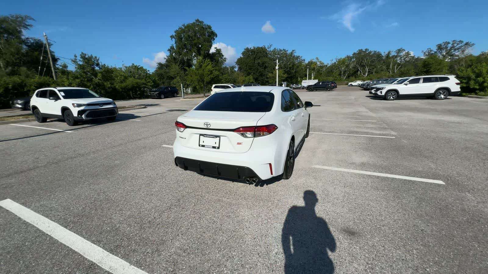 Used 2023 Toyota Corolla SE FWD image 7