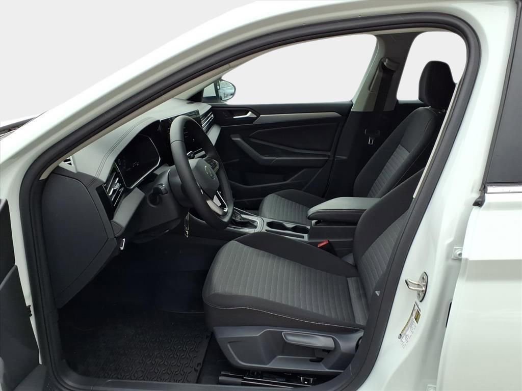 Used 2025 Volkswagen Jetta S image 11