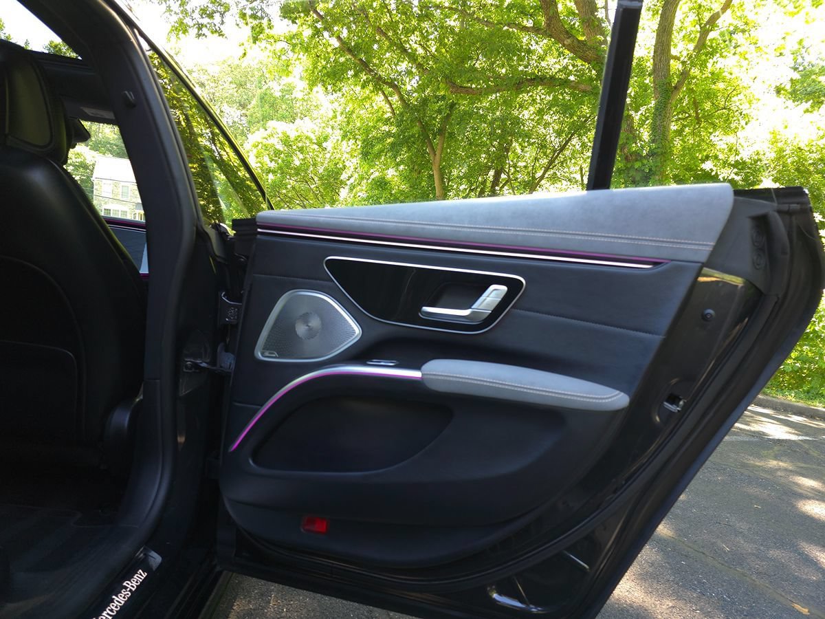 Used 2022 Mercedes-Benz EQS 450+ Sedan image 24