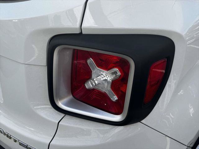 Used 2016 Jeep Renegade Limited AWD/4WD image 7