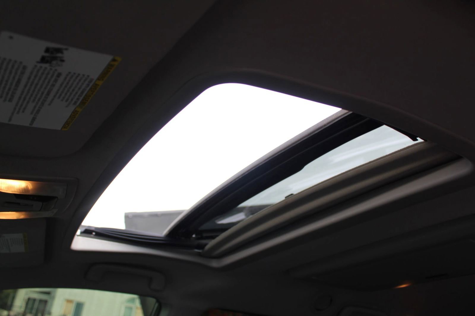 Used 2017 Toyota Sienna SE Premium FWD image 29