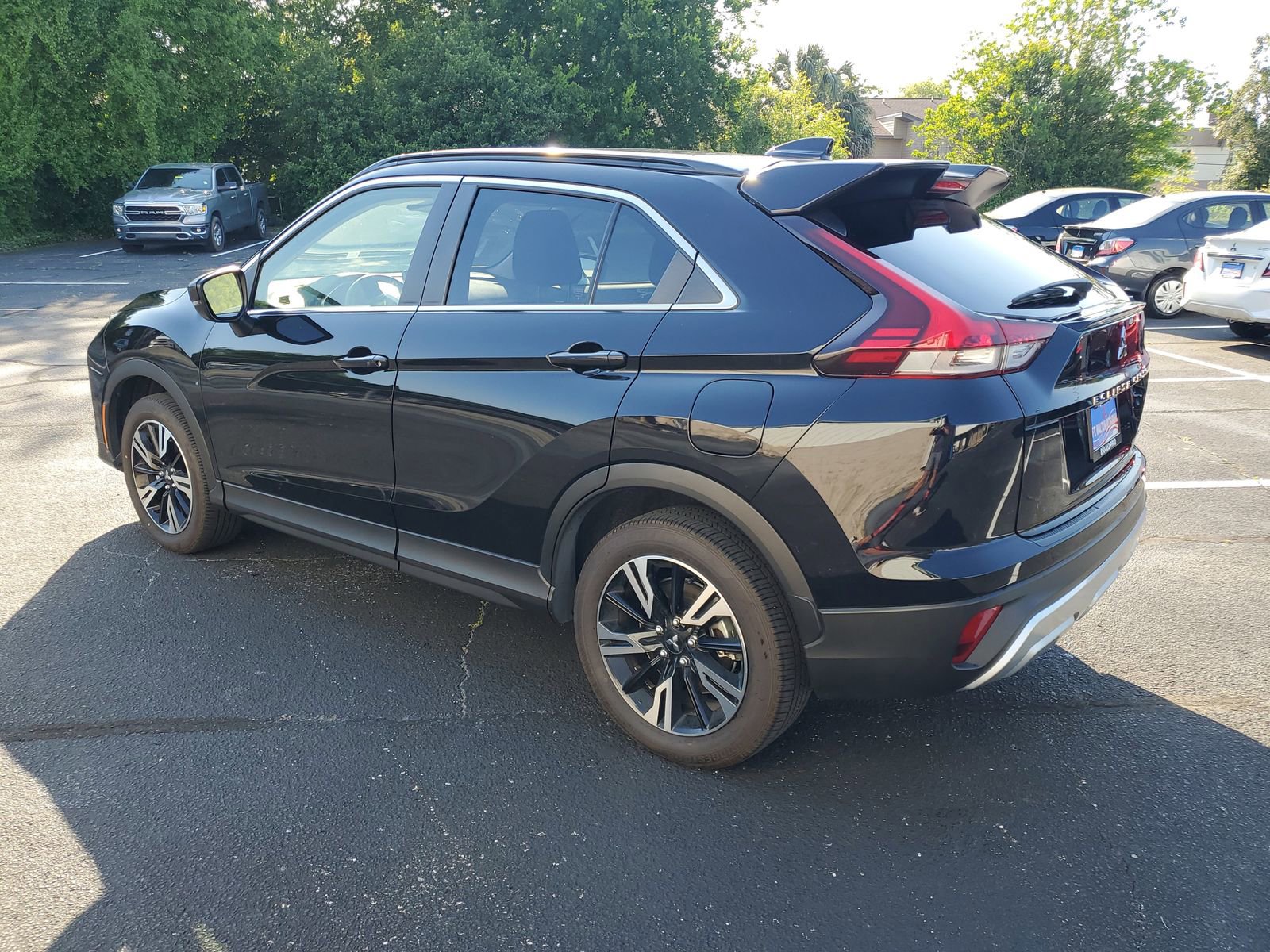 New 2024 Mitsubishi Eclipse Cross SE image 3