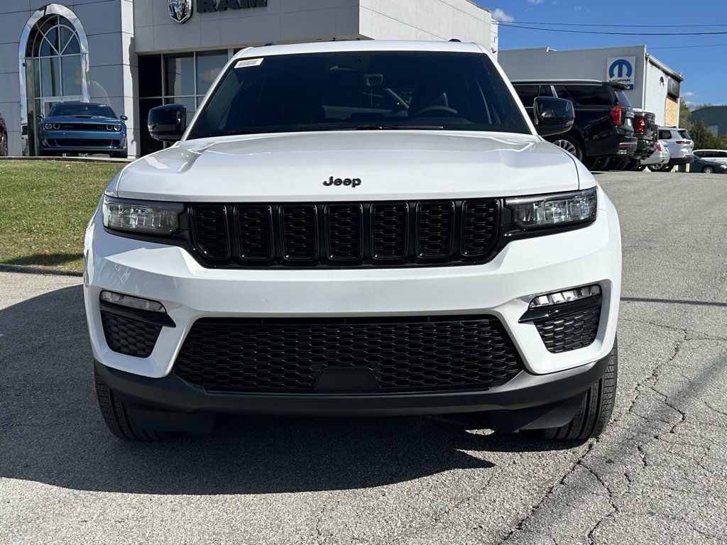 New 2025 Jeep Grand Cherokee Limited image 3