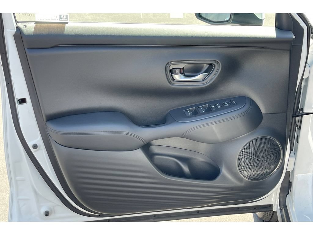 Certified 2027 Honda HR-V LX image 11