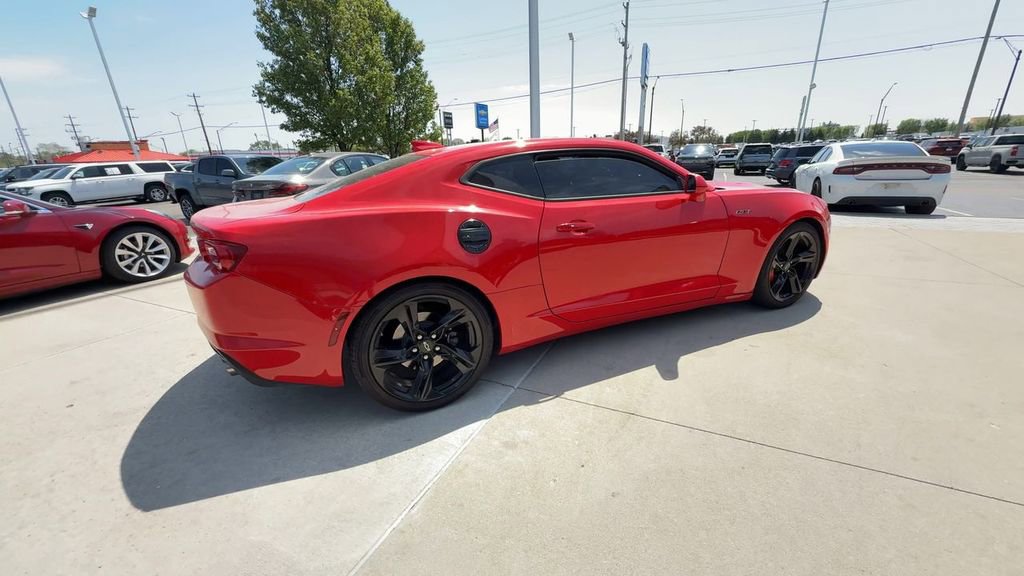 Used 2022 Chevrolet Camaro LT RWD image 8