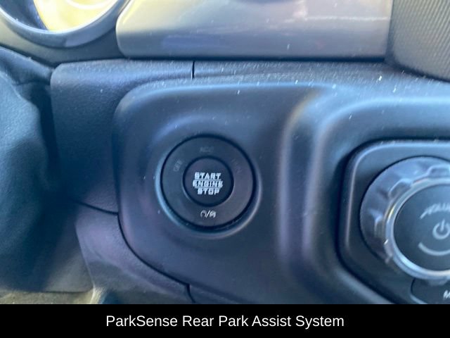 Used 2020 Jeep Wrangler Unlimited Sahara AWD/4WD image 14