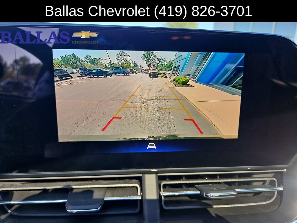 Used 2025 Chevrolet Trax RS w/ Sunroof Package FWD image 15