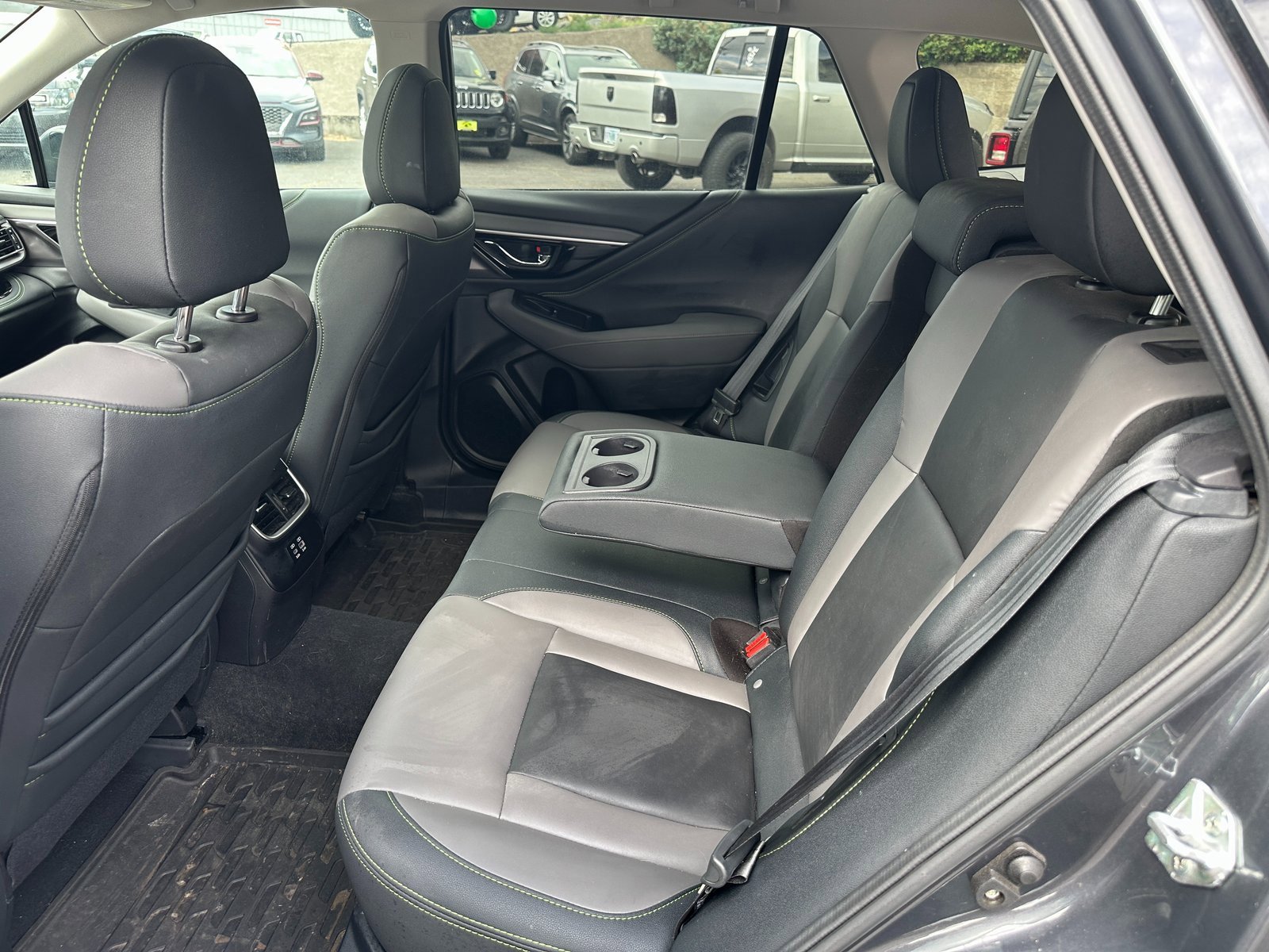 Used 2023 Subaru Outback Onyx Edition image 7