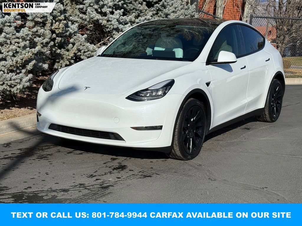 Used 2023 Tesla Model Y Long Range image 3