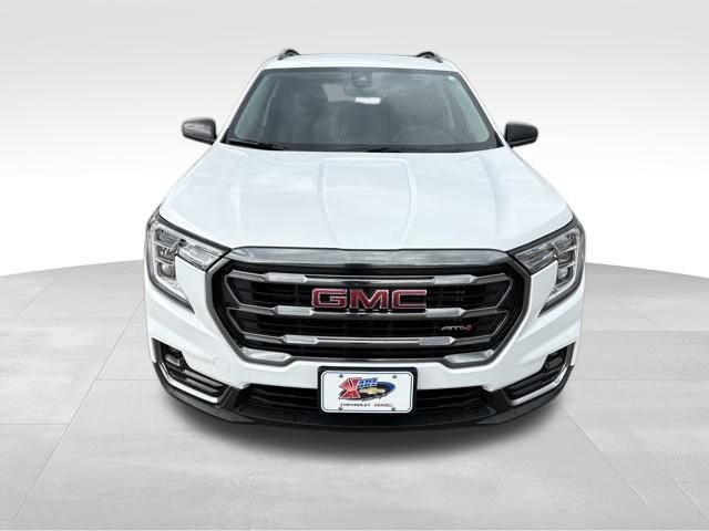 Certified 2024 GMC Terrain AT4 AWD/4WD image 8