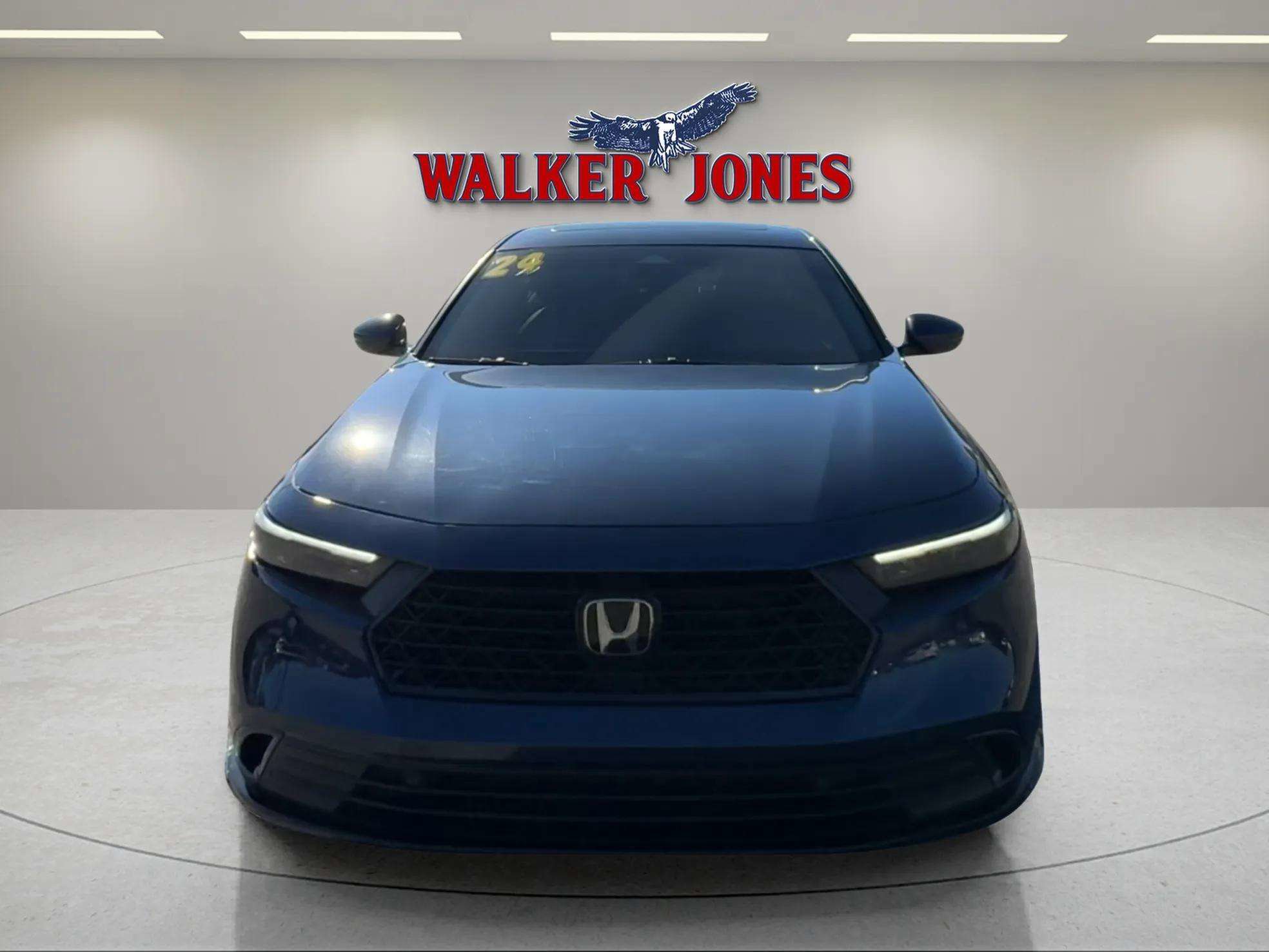 Used 2024 Honda Accord EX-L image 2