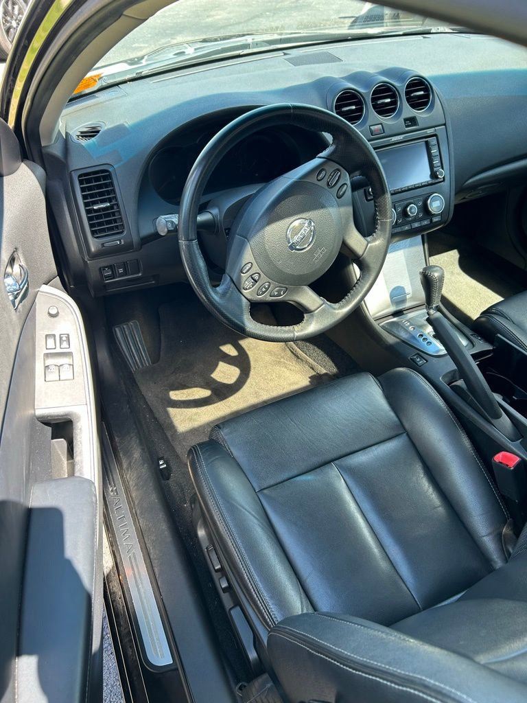 Used 2010 Nissan Altima 3.5 SR w/ Leather Pkg image 5