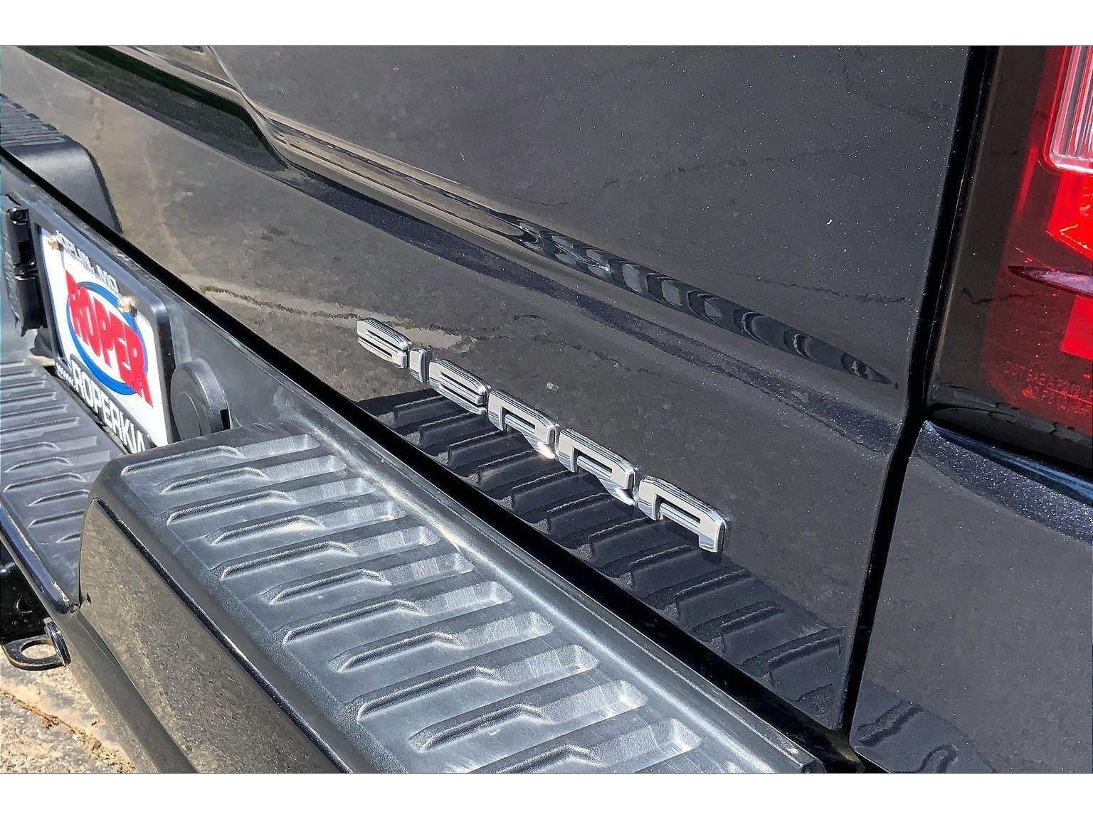 Used 2024 GMC Sierra 1500 Denali AWD/4WD image 8