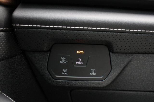 New 2026 Volkswagen Atlas SE image 9