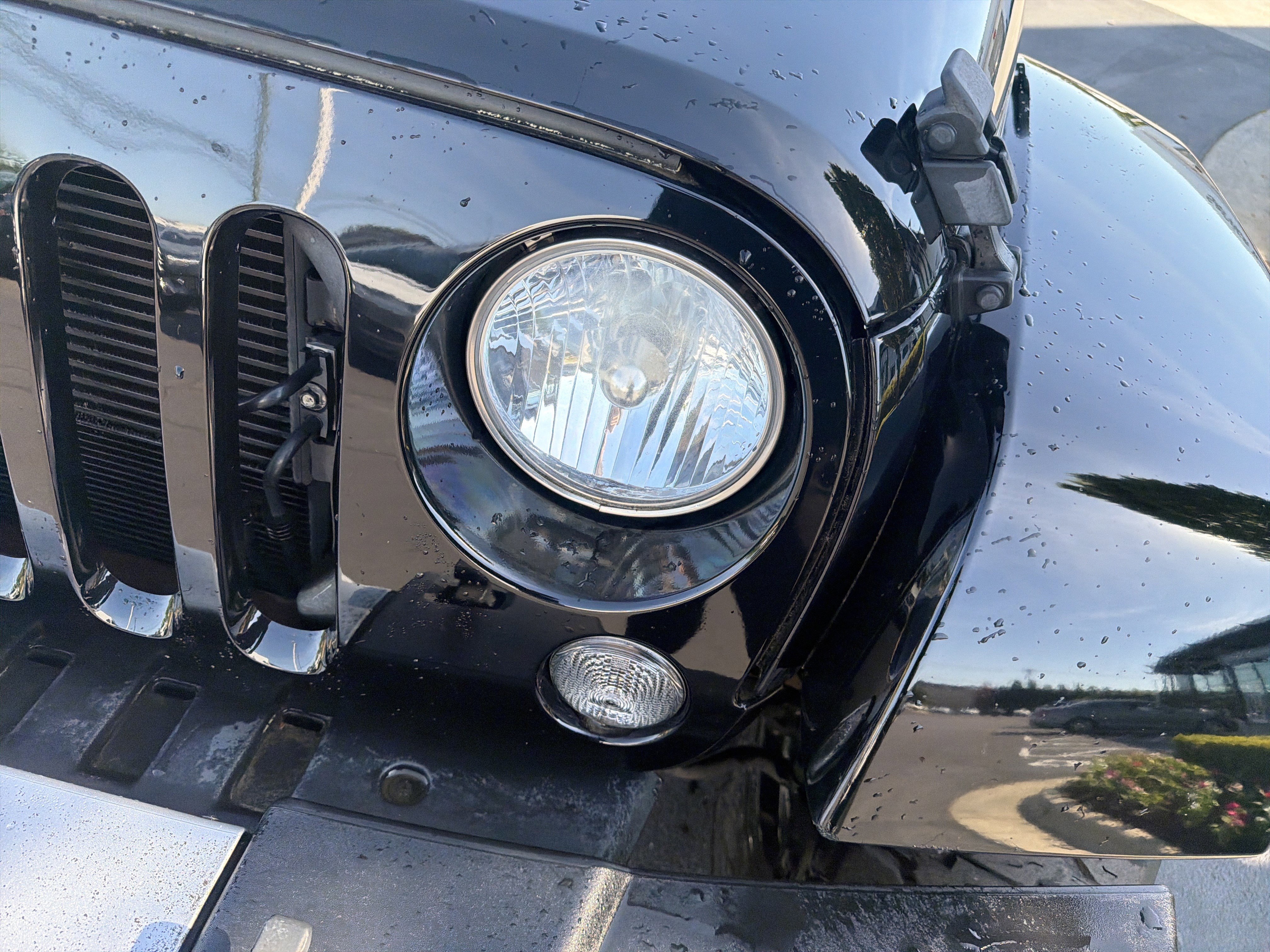 Used 2014 Jeep Wrangler Unlimited Sahara w/ Trailer Tow Group AWD/4WD image 6
