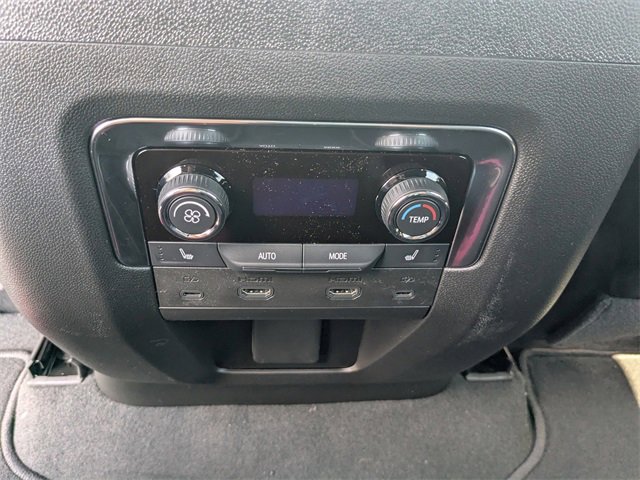 New 2025 Chevrolet Suburban Premier image 18