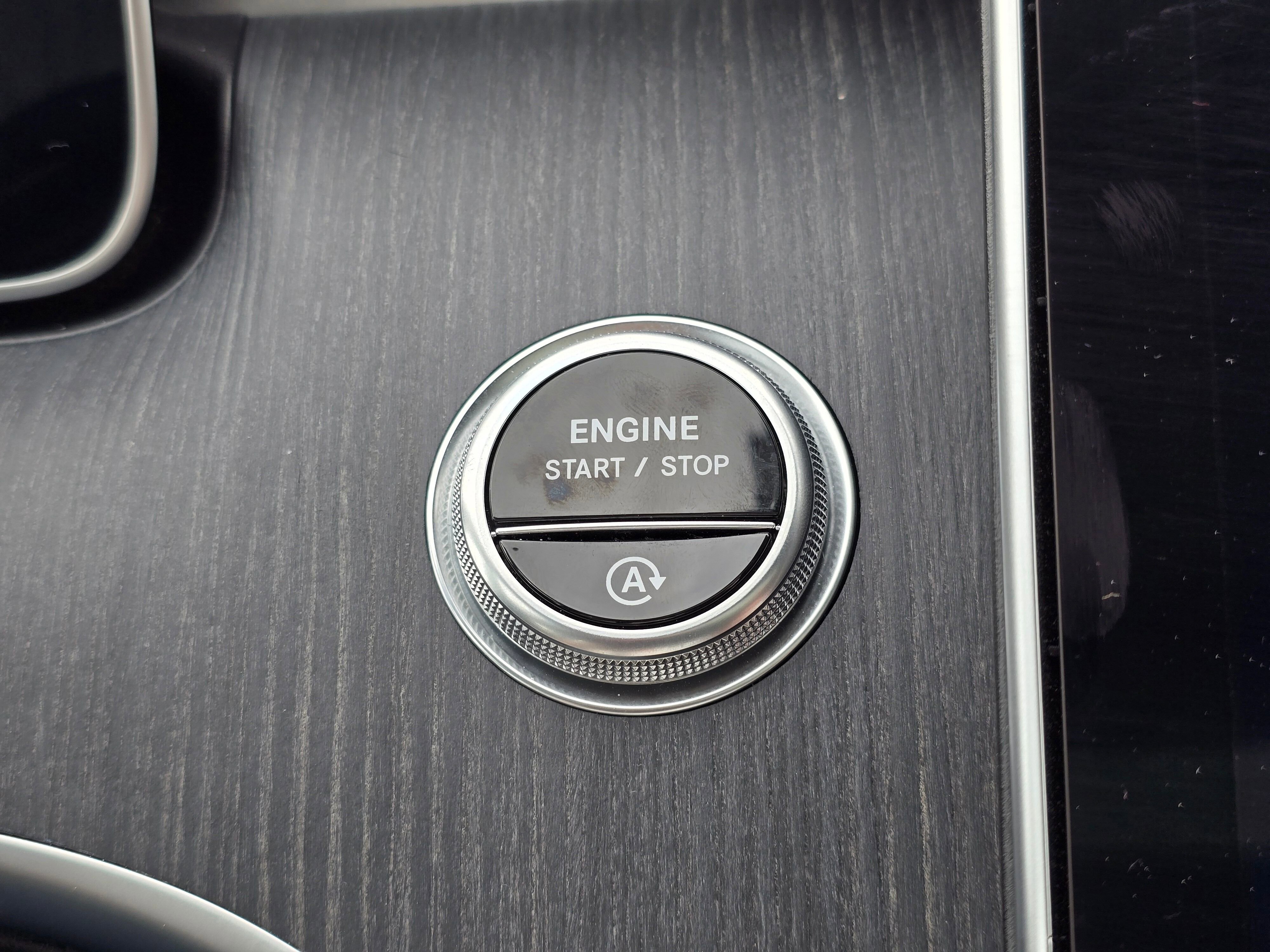 Used 2025 Mercedes-Benz C 300 Sedan image 36