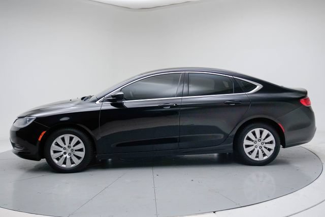 Used 2016 Chrysler 200 LX FWD image 2