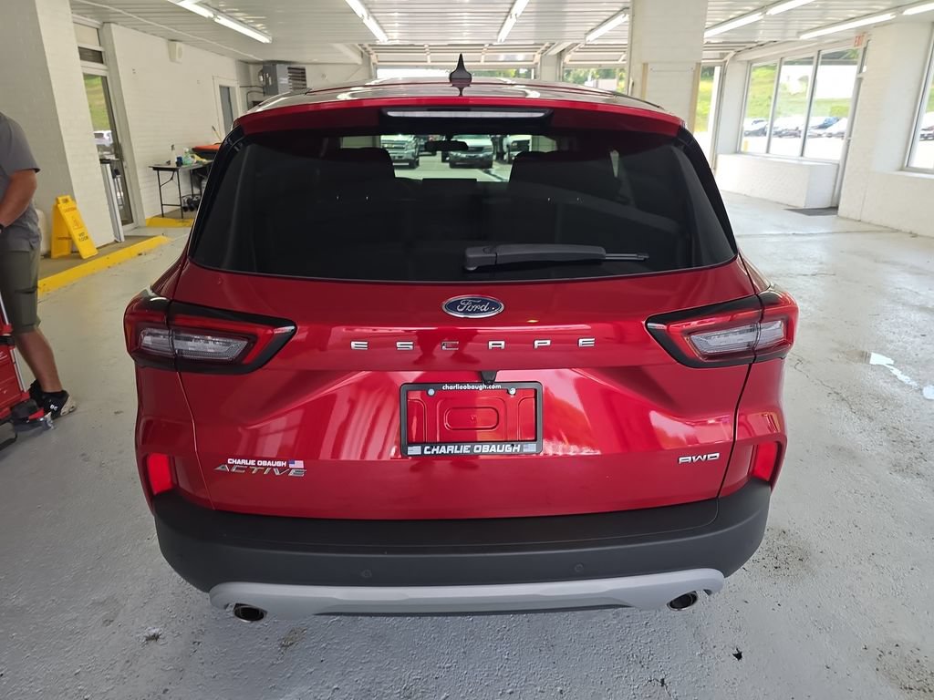 Used 2023 Ford Escape Active w/ Tech Pack #2 AWD/4WD image 4