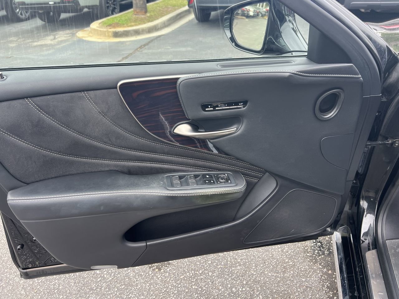 Used 2018 Lexus LS 500 AWD w/ Interior Upgrade Package image 14