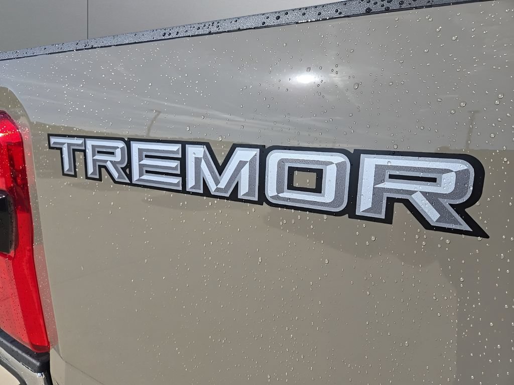New 2026 Ford F250 XLT w/ XLT Premium Package AWD/4WD image 25