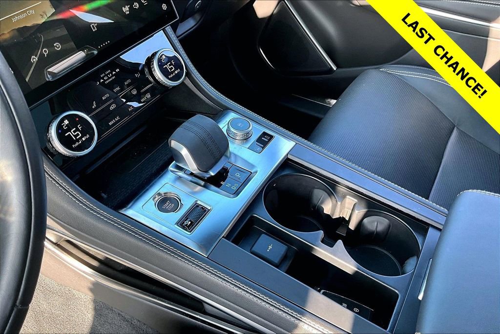 Used 2025 Jaguar F-PACE R-Dynamic S image 15