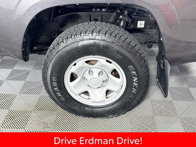 Certified 2019 Toyota Tacoma SR w/ SR Convenience Package AWD/4WD image 4
