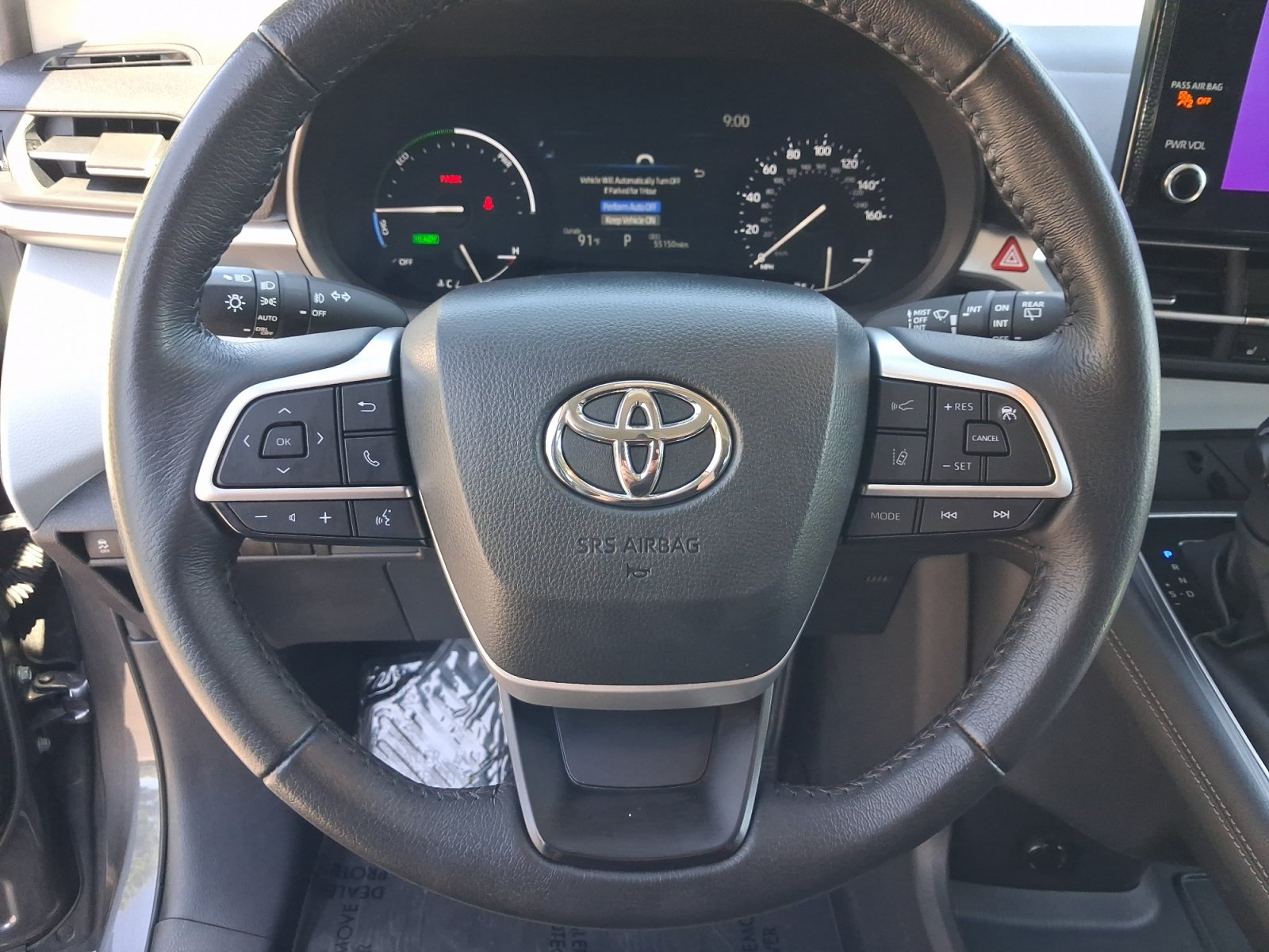 Certified 2025 Toyota Sienna XLE FWD image 12