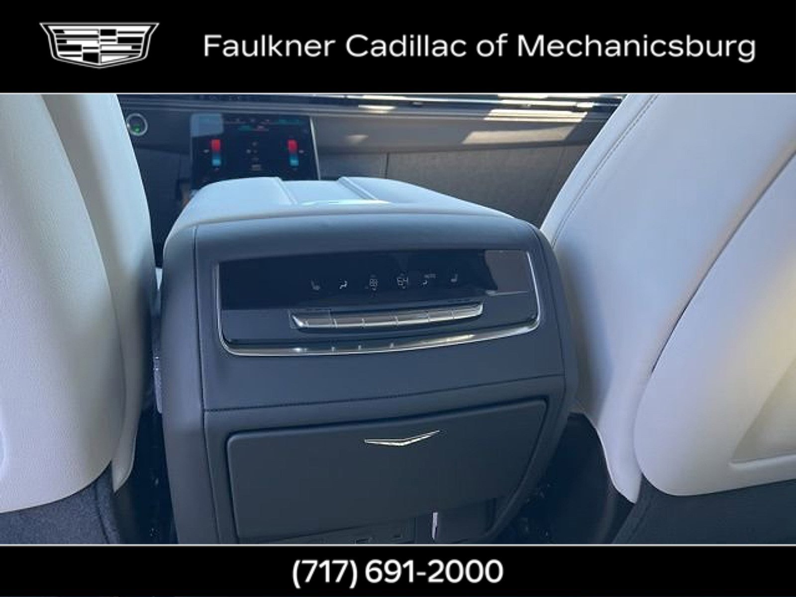 Used 2026 Cadillac Escalade Platinum Sport w/ LPO, ONYX Package image 22