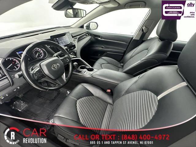 Used 2022 Toyota Camry SE FWD image 31
