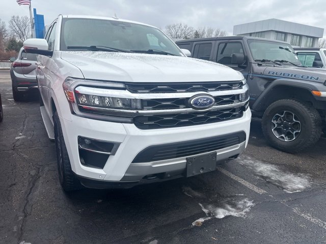 Used 2023 Ford Expedition Limited image 7