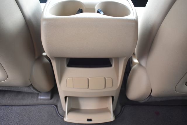 Used 2019 Kia Sedona LX image 33