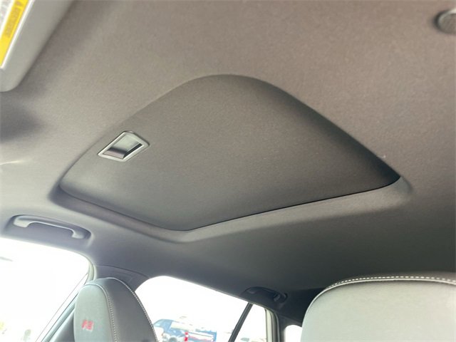 New 2025 Chevrolet Trax RS w/ Sunroof Package image 21