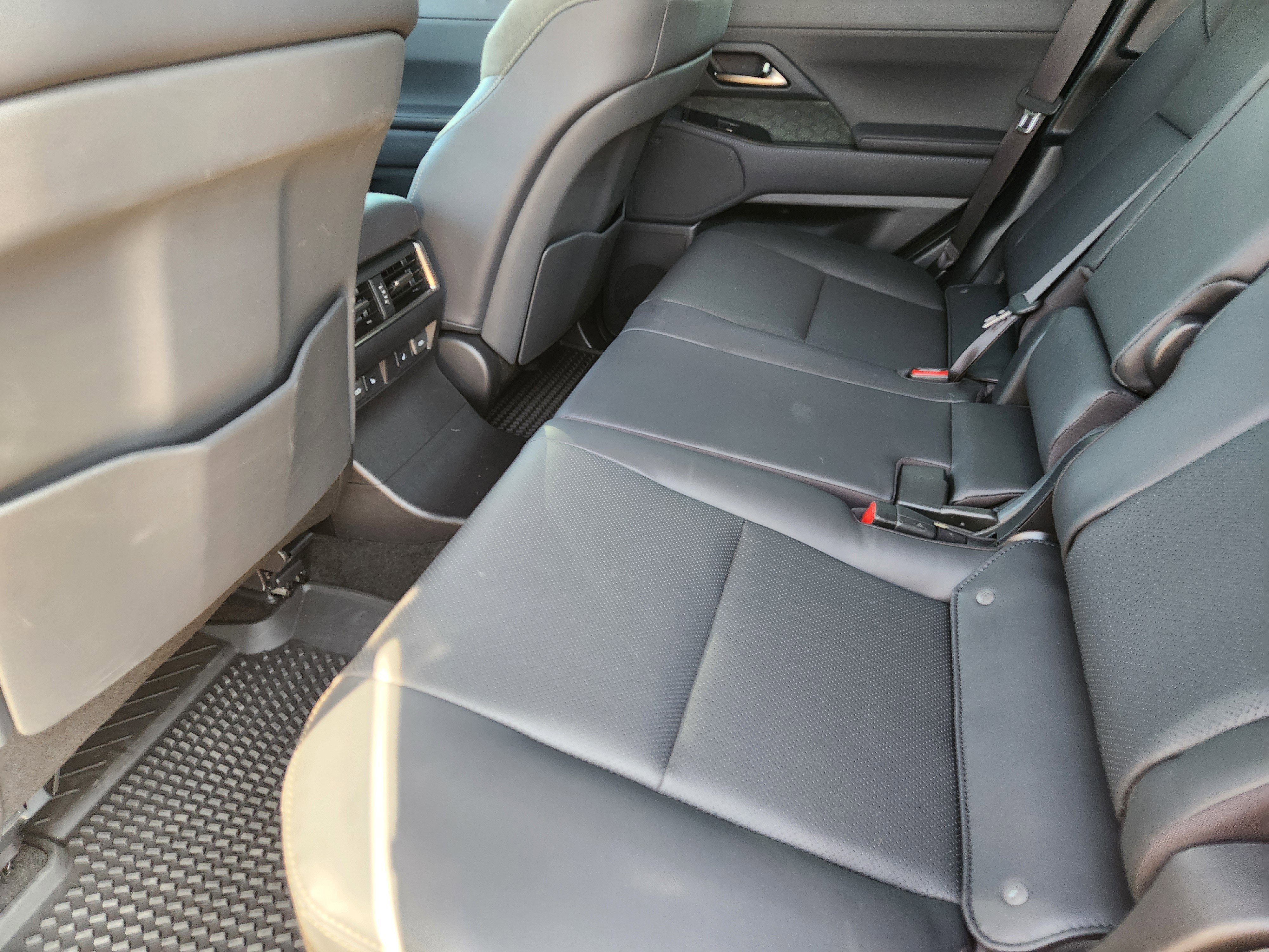 Used 2025 Lexus GX 550 image 38