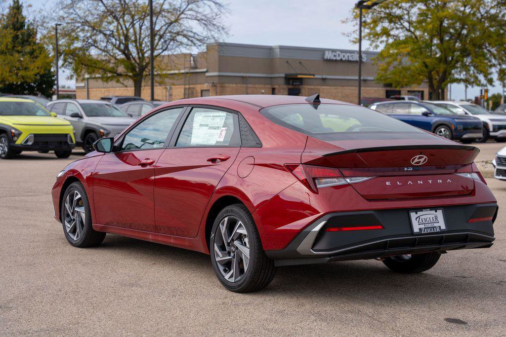 New 2025 Hyundai Elantra Sport image 5