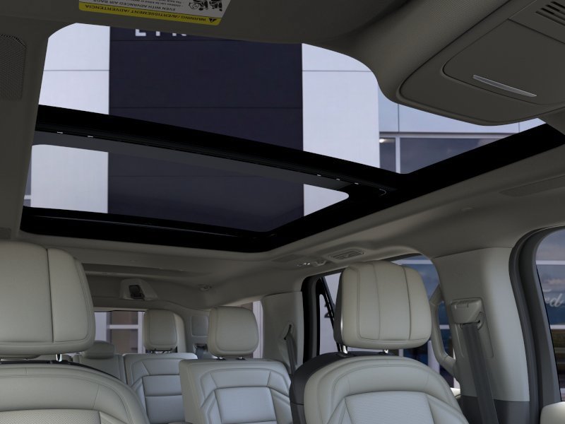 New 2026 Lincoln Navigator Reserve AWD/4WD image 22