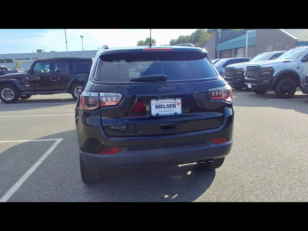 Used 2021 Jeep Compass Latitude AWD/4WD image 7