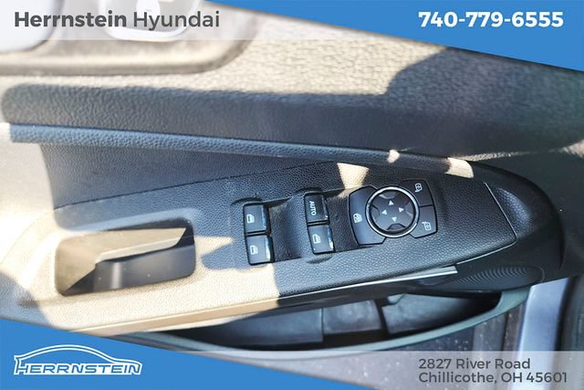 Used 2018 Ford EcoSport SE FWD image 12