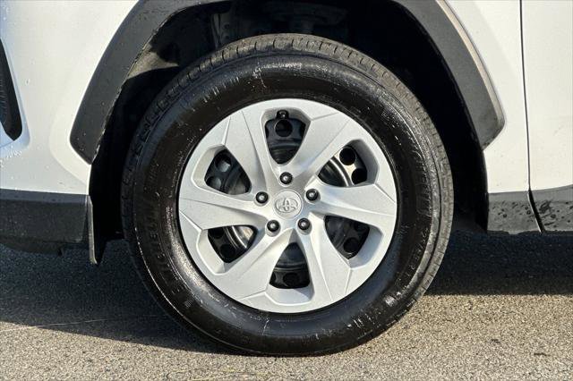 Certified 2024 Toyota RAV4 LE image 30