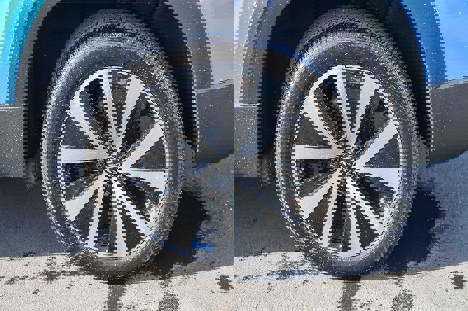 Used 2022 Volkswagen Taos SE image 9