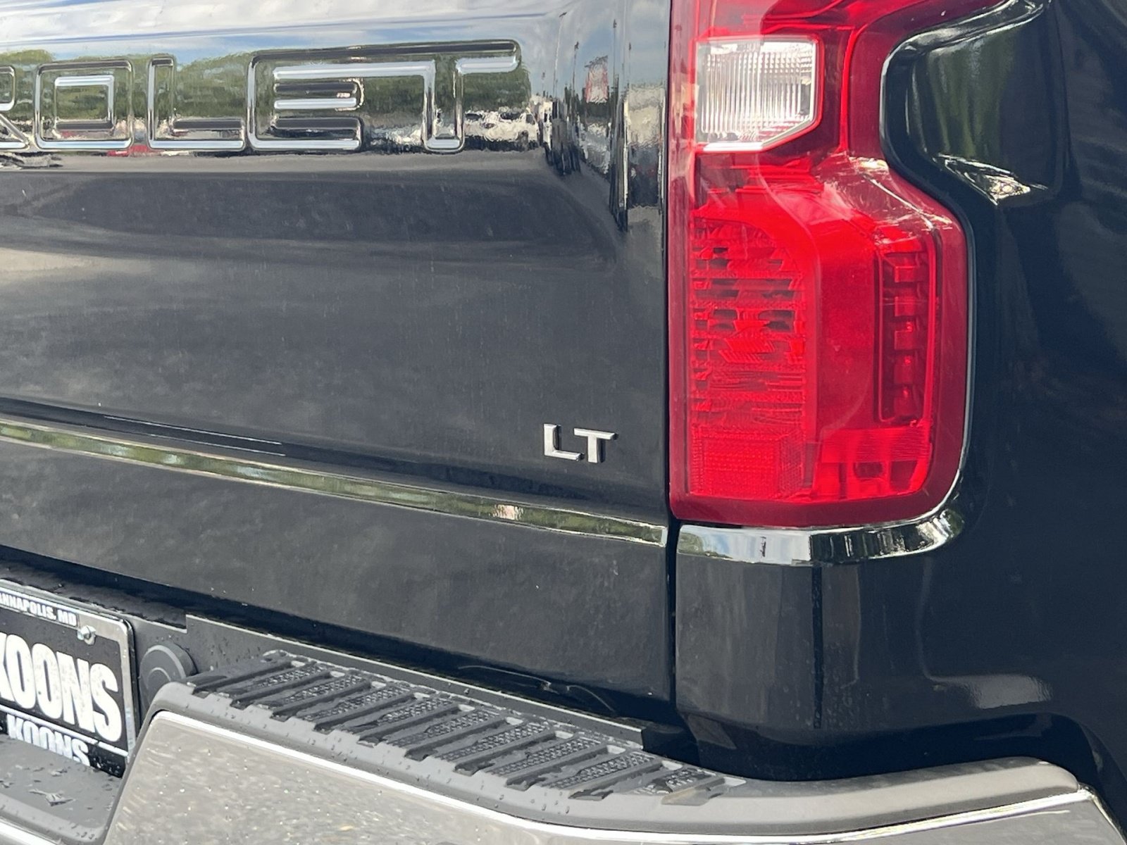 Used 2021 Chevrolet Silverado 1500 LT w/ Convenience Package II AWD/4WD image 13