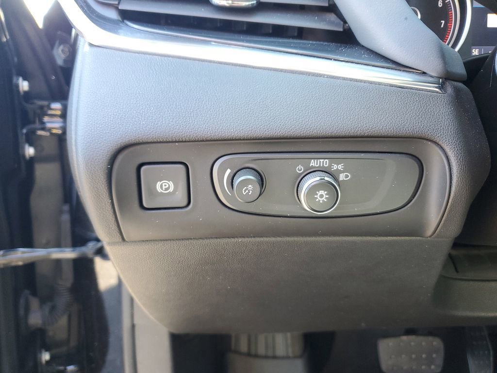 Used 2021 Buick Enclave Essence w/ Sport Touring Edition image 20