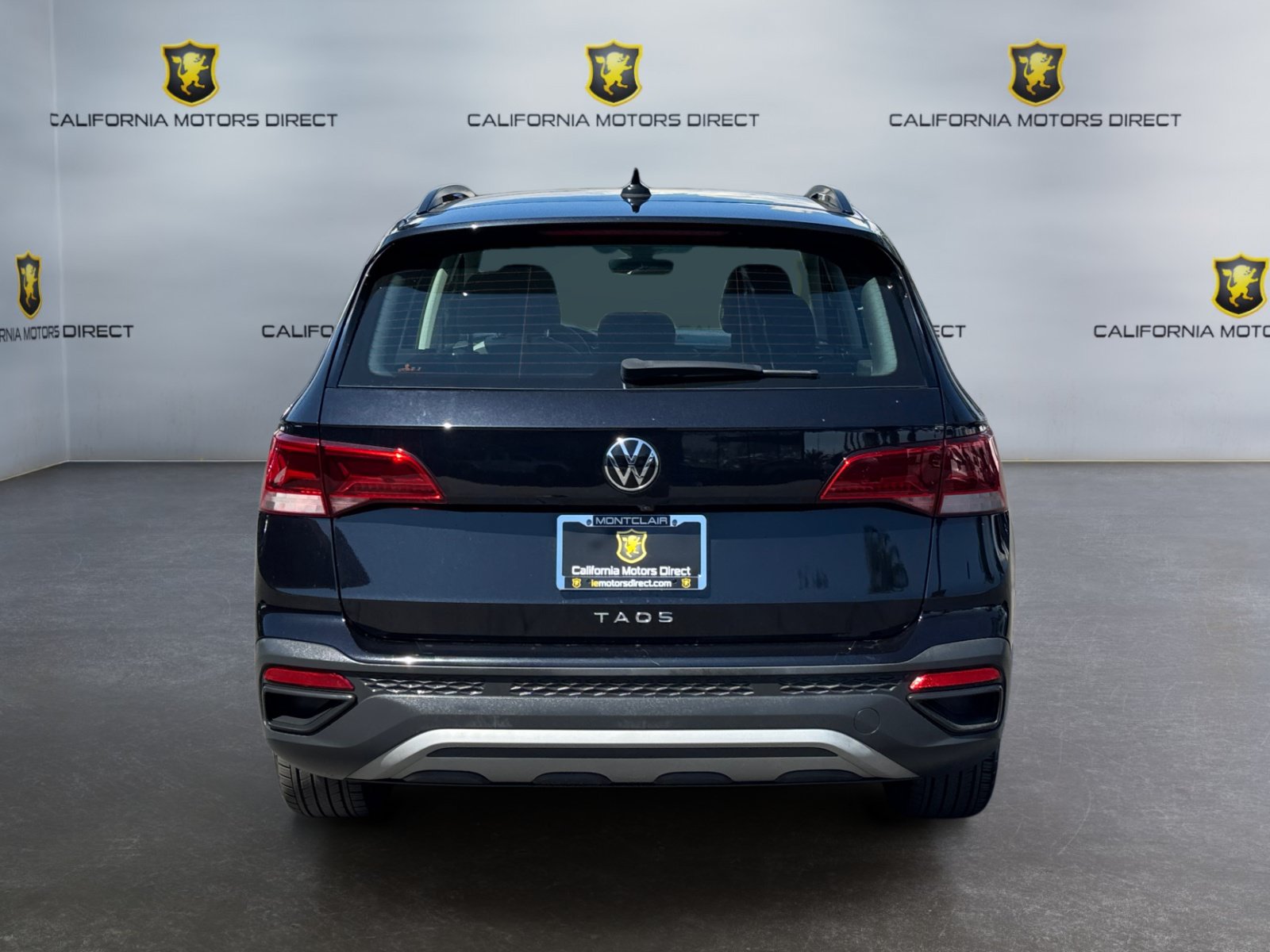 Used 2023 Volkswagen Taos S w/ Driver Assistance Package FWD image 4