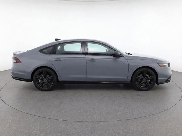 Used 2025 Honda Accord Sport image 8