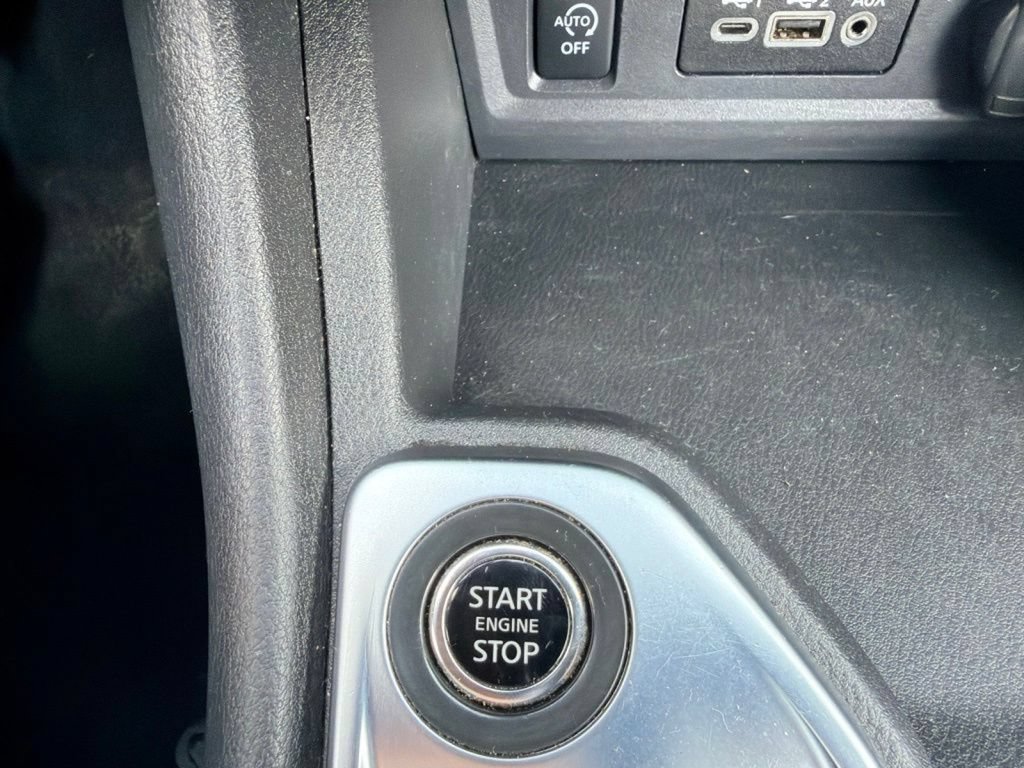 Used 2025 Nissan Sentra SV FWD image 21