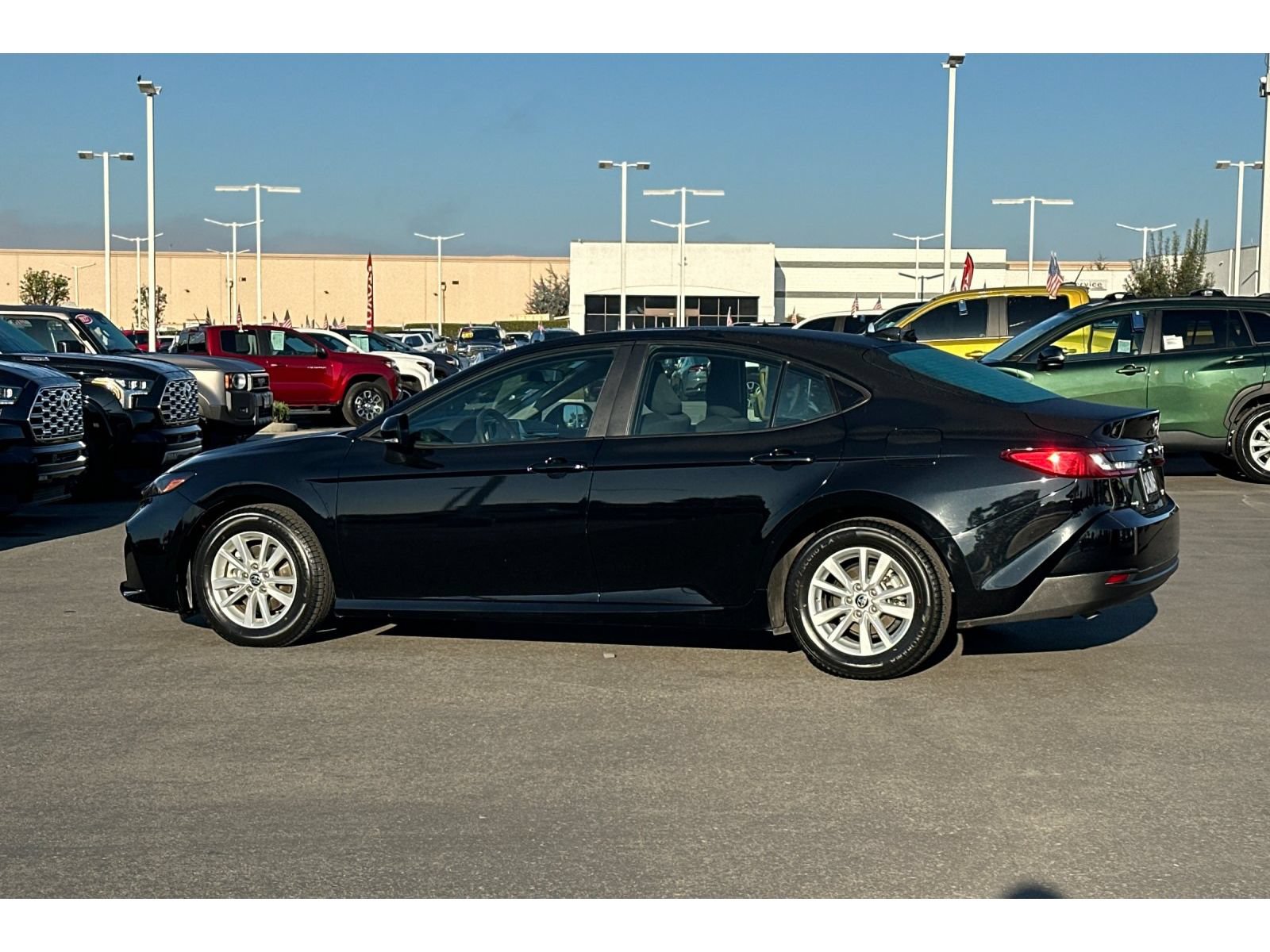 Used 2025 Toyota Camry LE FWD image 7
