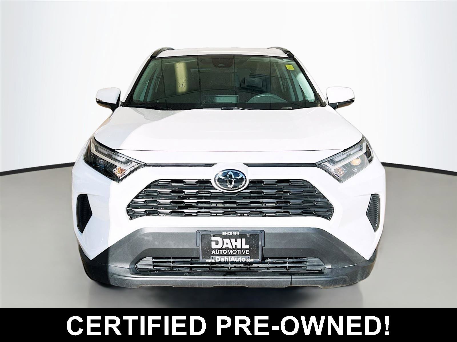 Used 2025 Toyota RAV4 XLE image 2