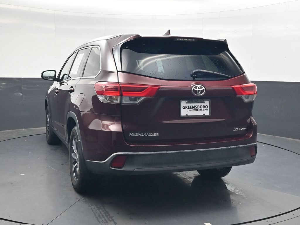 Used 2019 Toyota Highlander XLE AWD/4WD image 13