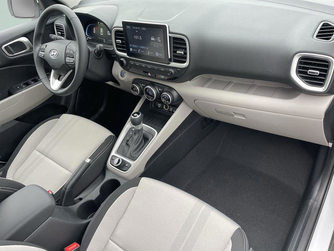 New 2026 Hyundai Venue SEL FWD image 18